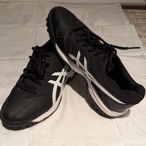 Black ASICS Gel Lethal MP 7